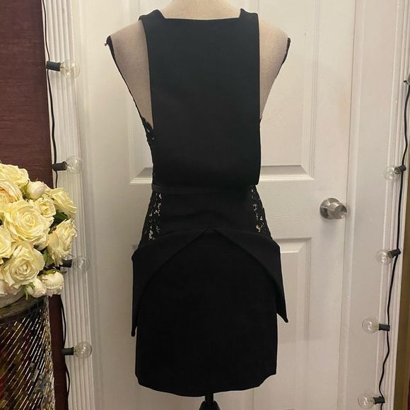 Givenchy sexy lace detailed mini dress, M - Picture 8 of 11